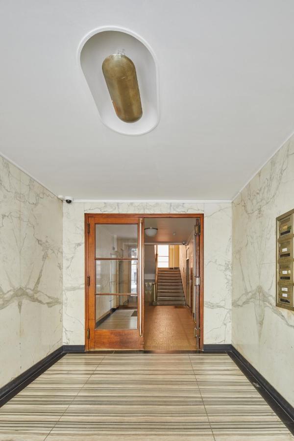 Prague Days - Modern Apt W Retro Elements - New Town Exterior photo